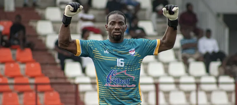 bamba-drissa-le-mur-du-stade-dabidjan